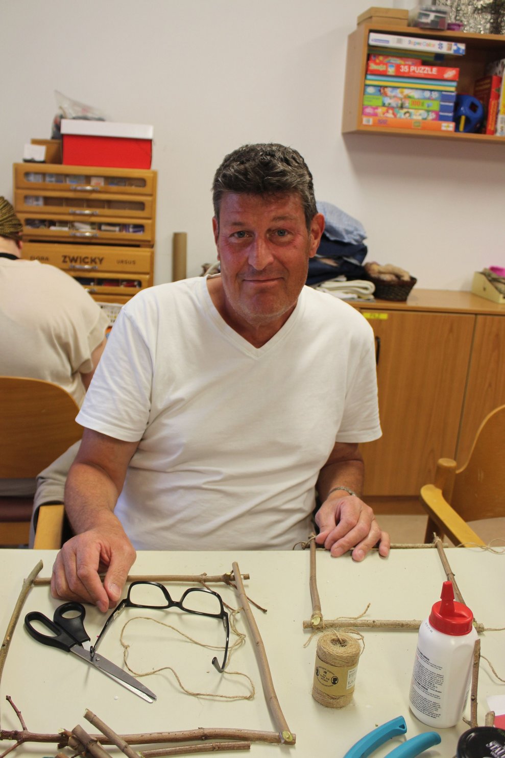 Martin Stahr stellt sein handwerkliches Geschick unter Beweis. 